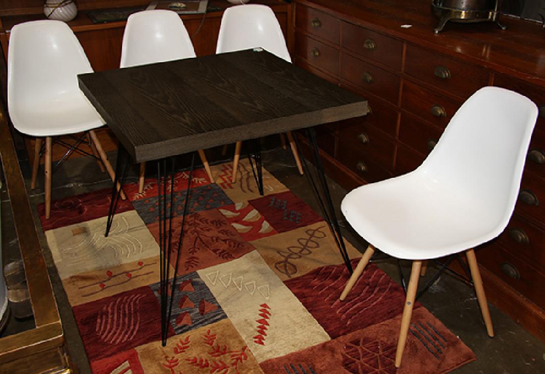 (lot of 5) Modern table and chairs, consisting of (4) (1 of 1)