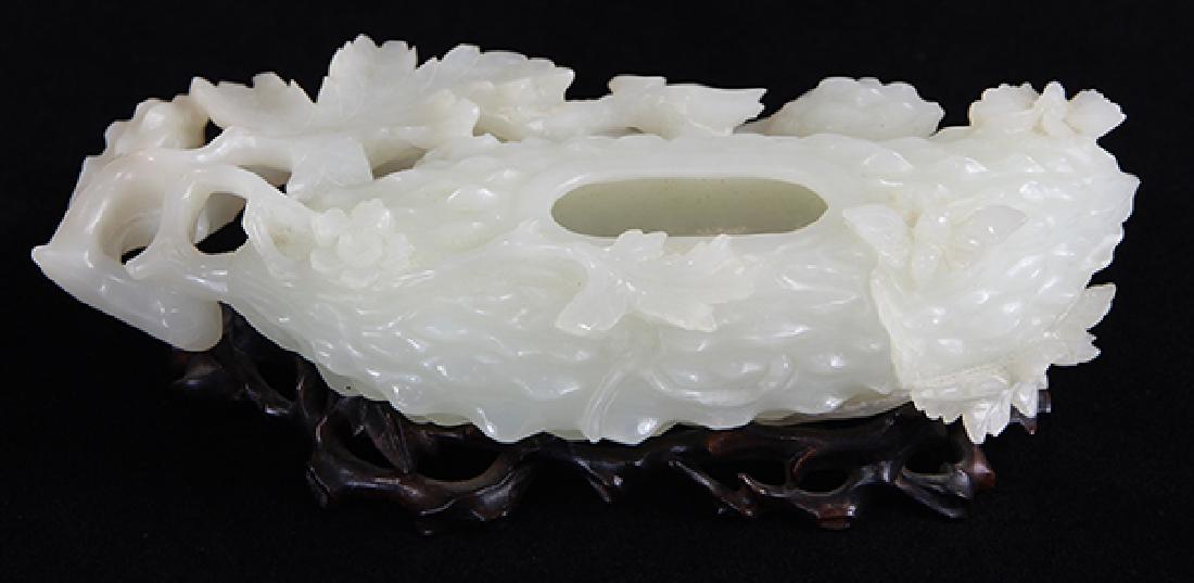 Chinese Bittermelon Form Brush Washer (1 of 9)