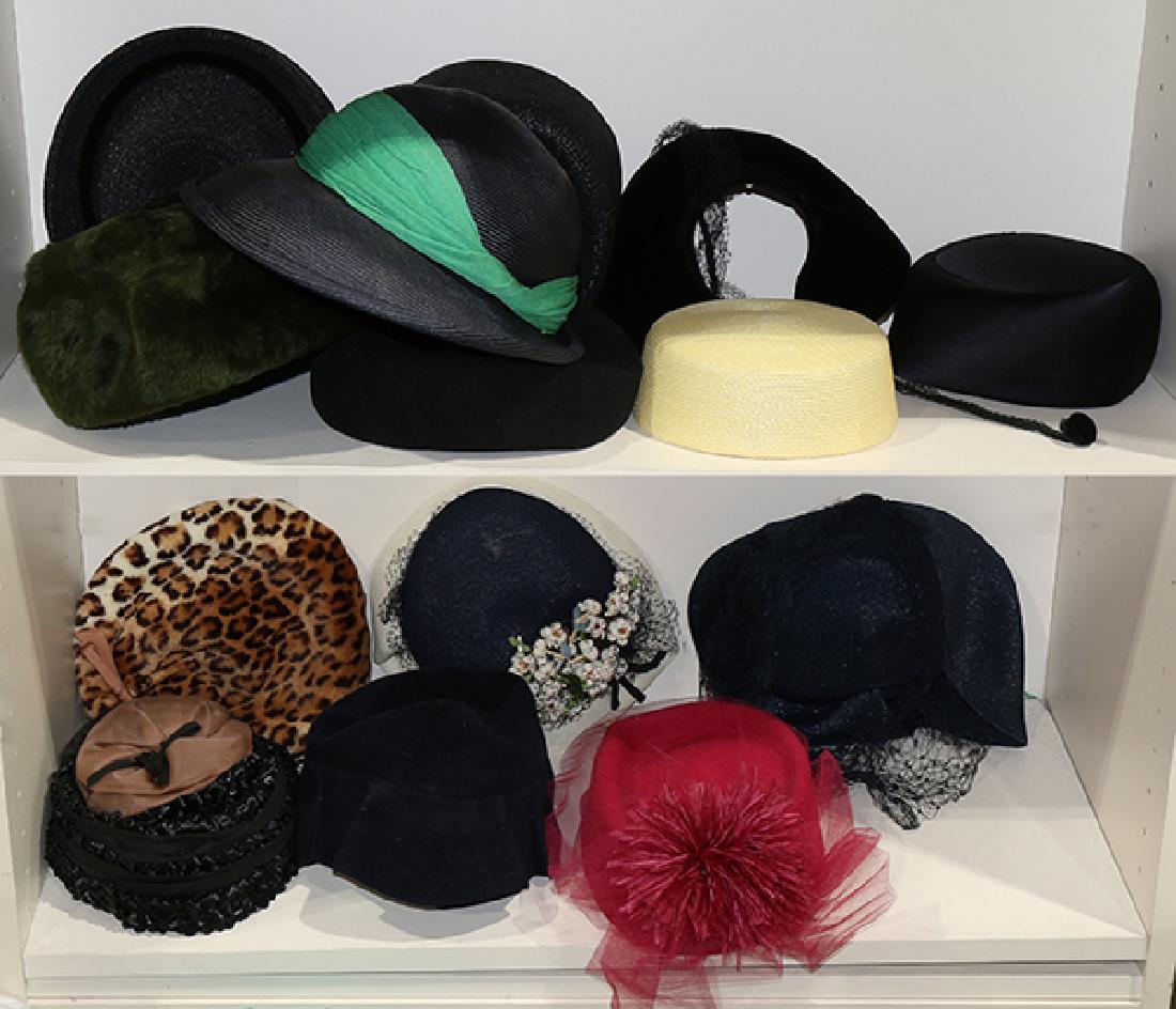 Four shelves of vintage ladies hats, in a variety of (1 of 2)