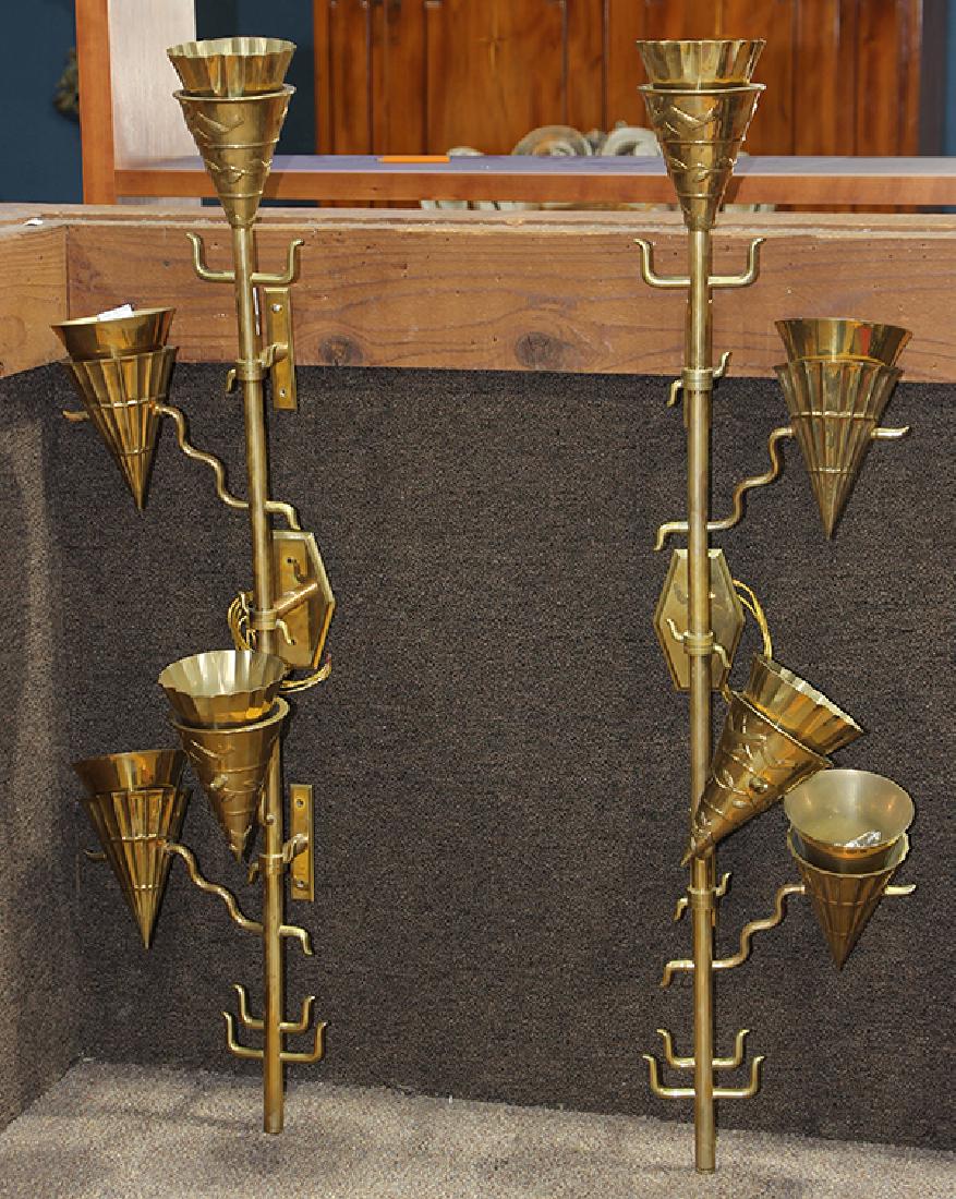(lot of 2) Hollywood Regency style brass sconces (1 of 2)