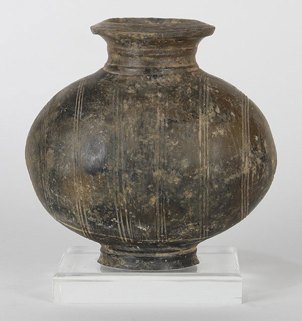 Chinese Han Cocoon Jar (1 of 7)