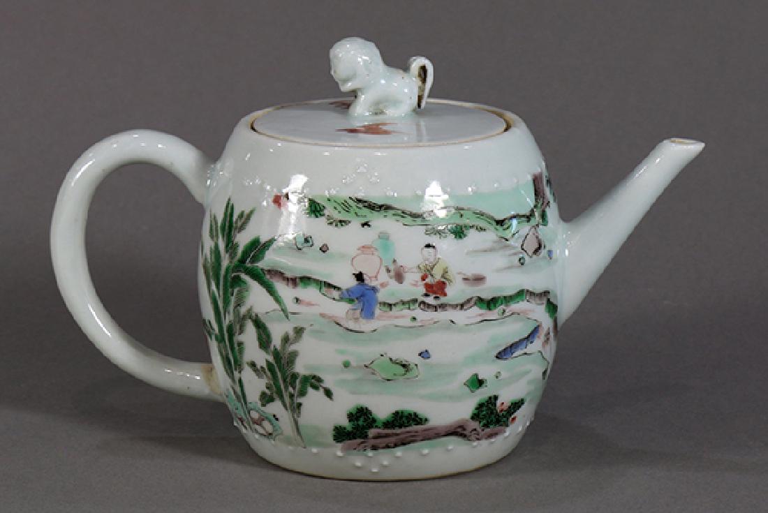 Chinese Famille Verte Teapot (1 of 8)