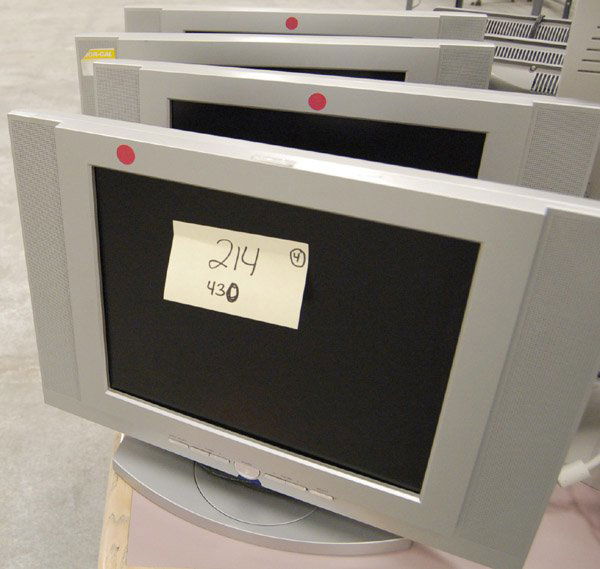 Cyber Home Flatique 150 flat-panel LCD 15": Four Cyber Home flat-panel LCD 17" televisions BANKRUPTCY AUCTION: Must leave $300 deposit in order to bid on any lot. Please call 888/339-7600 with deposit. Payment and Pick-up/Shipping MUST BE compl