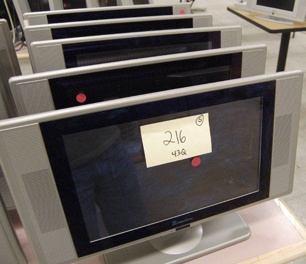 Cyber Home flat-panel LCD 17" televisions TV: Five Cyber Home flat-panel LCD 17" televisions, some with power supply, some with built-in DVD players BANKRUPTCY AUCTION: Must leave $300 deposit in order to bid on any lot. Please call 888/339-7600