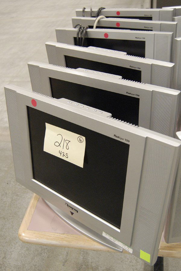 Cyber Home flat-panel LCD 17" televisions TV: Six Cyber Home Flatique 150 flat-panel LCD 15" monitors, some with cables BANKRUPTCY AUCTION: Must leave $300 deposit in order to bid on any lot. Please call 888/339-7600 with deposit. Payment and Pic
