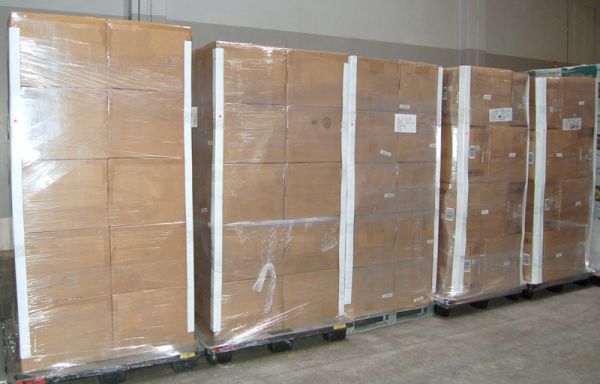 Lot of 5 pallets of store return LCD televisions: Lot of 5 pallets of store return LCD televisions, approximately 24 units per pallet BANKRUPTCY AUCTION: Must leave $300 deposit in order to bid on any lot. Please call 888/339-7600 with deposit. Payme
