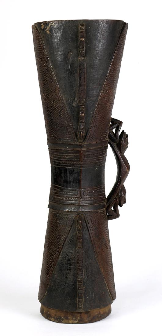 Good old Papua New Guinea drum with two strong figures (1 of 7)