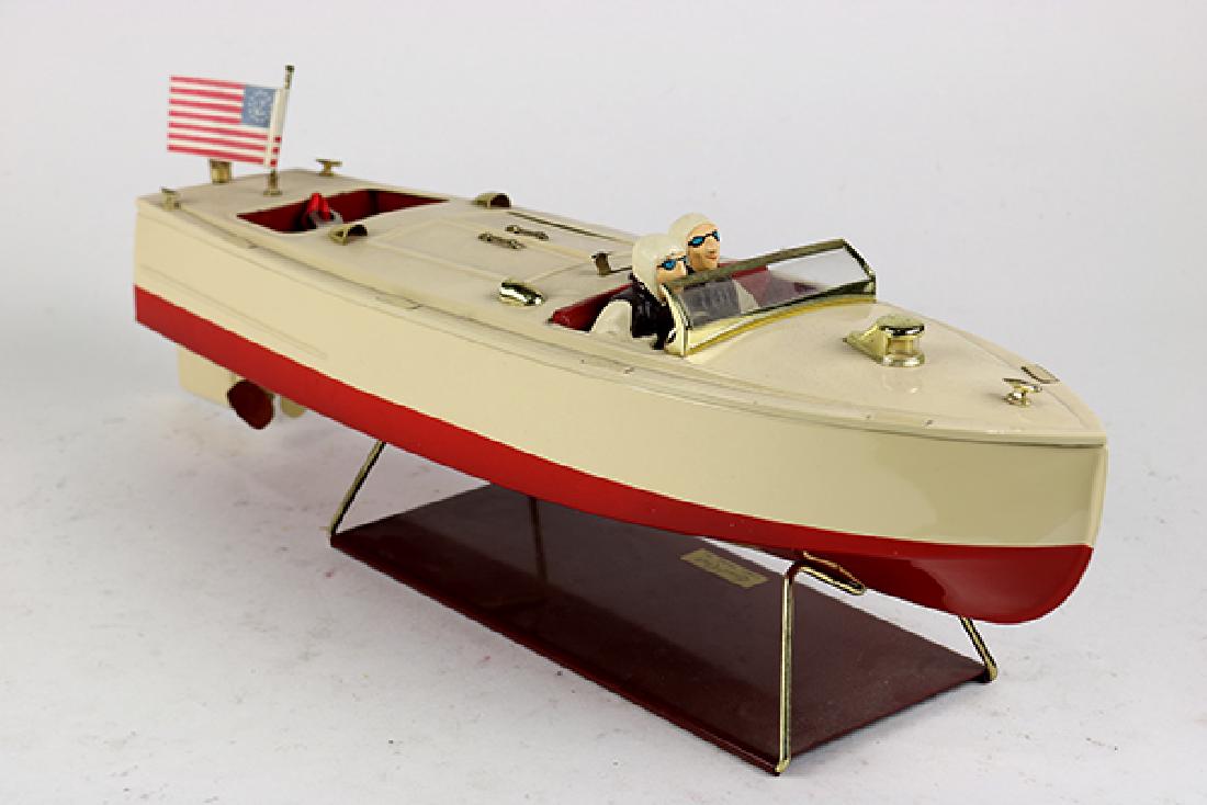 Tin model Lionel roundabout ship model (1 of 6)