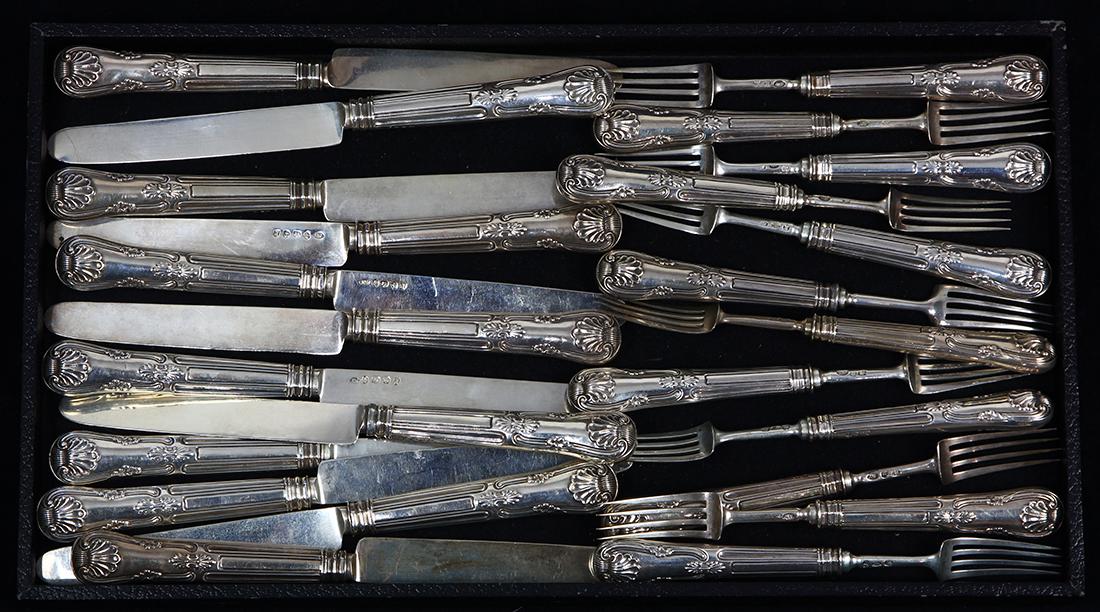 (lot of 24)  Georgian sterling partial flatware (1 of 2)