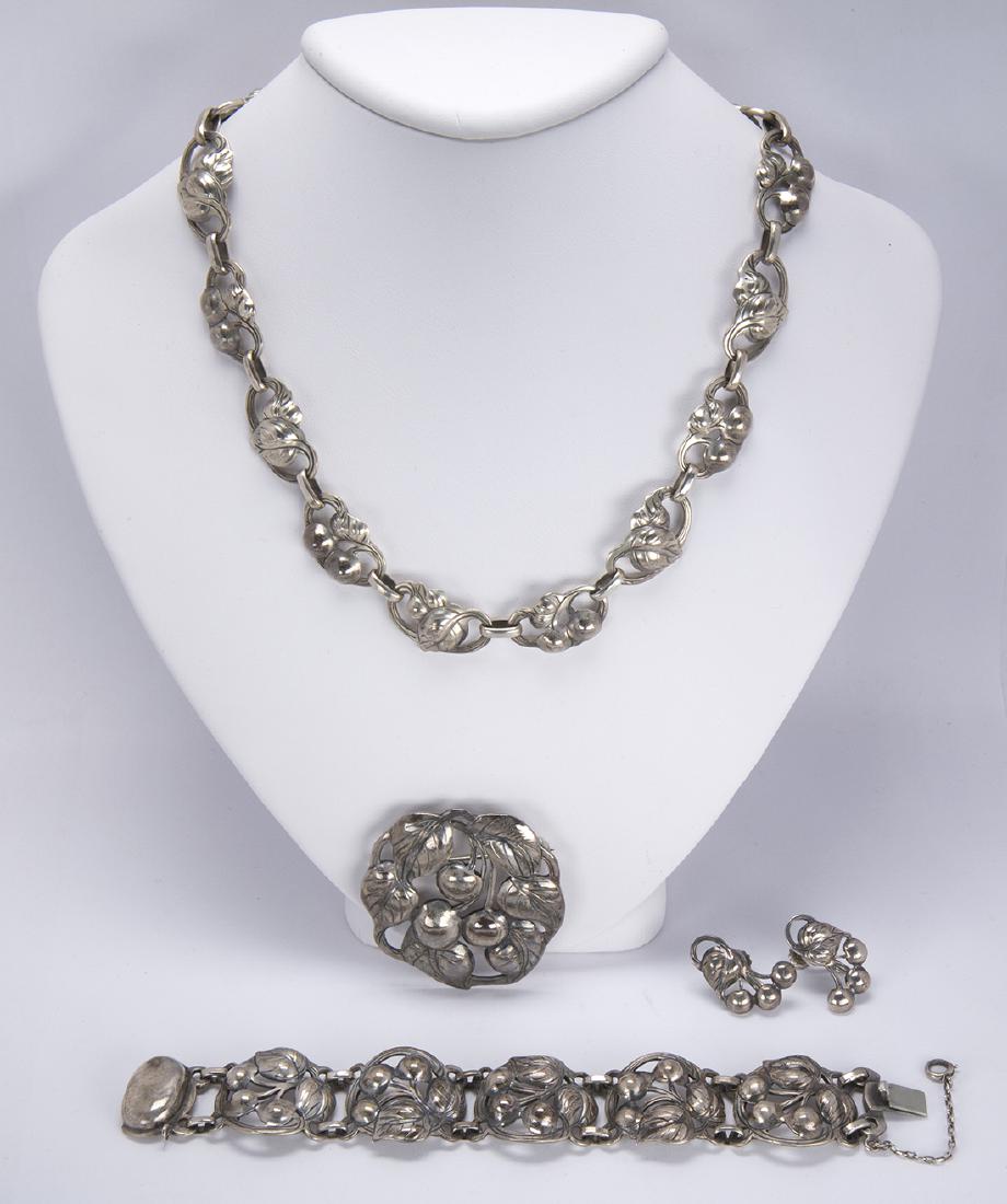 Kalo sterling silver jewelry suite (1 of 11)