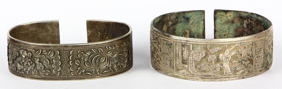 (Lot of 2) Chinese silver bracelets (1 of 2)