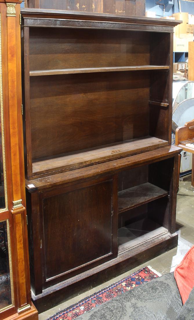(lot of 2) Oak bookcase and cabinet, the bookcase (1 of 3)