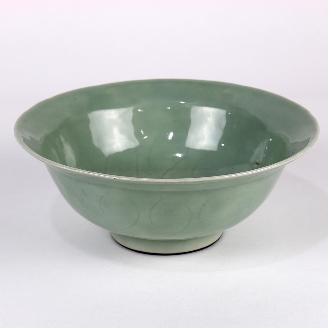 Chinese Celadon Glazed Bowl (1 of 7)