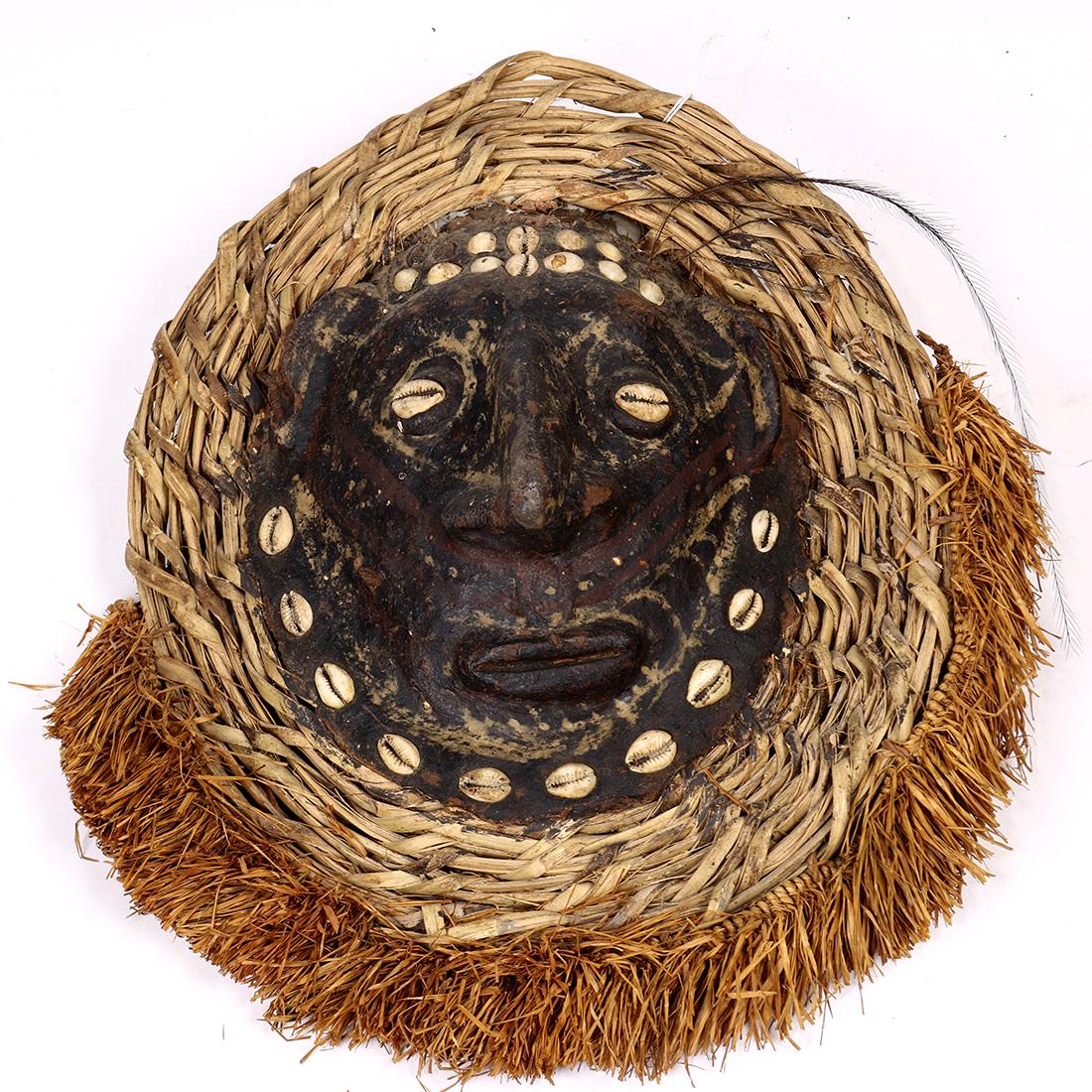 Papua New Guinea decorative mask (1 of 2)