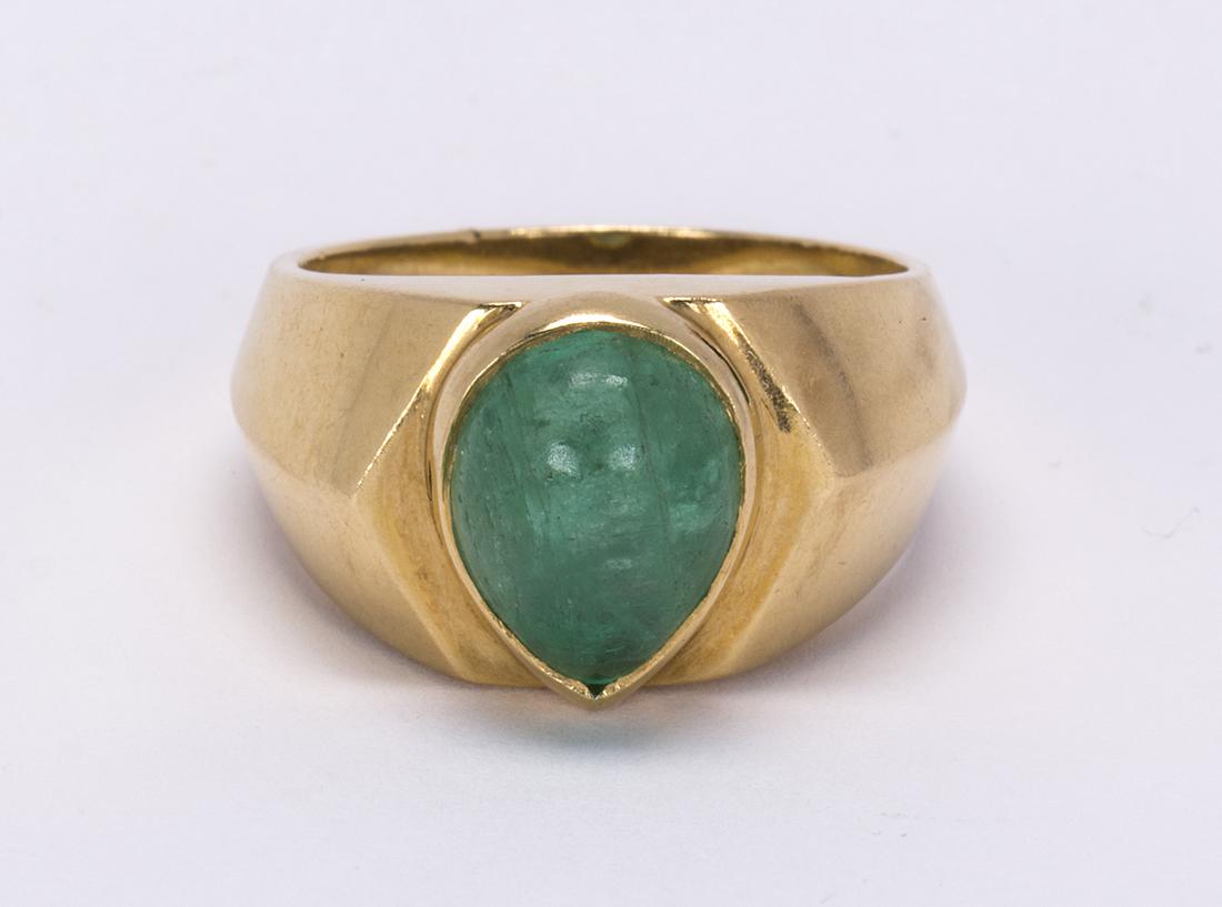 Emerald and 14k yellow gold ring (1 of 3)