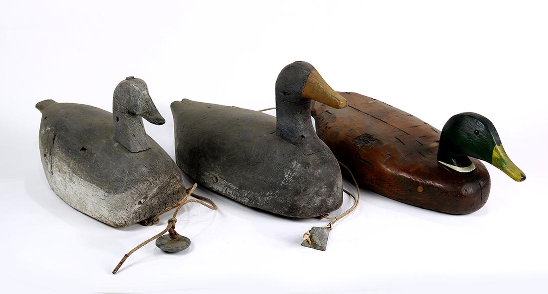 (lot of 3) Duck decoy group, consisting of various (1 of 6)