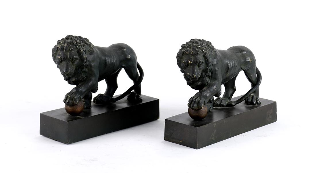 Pair of Grand tour bronze lions, late 19th/ early 20th (1 of 6)