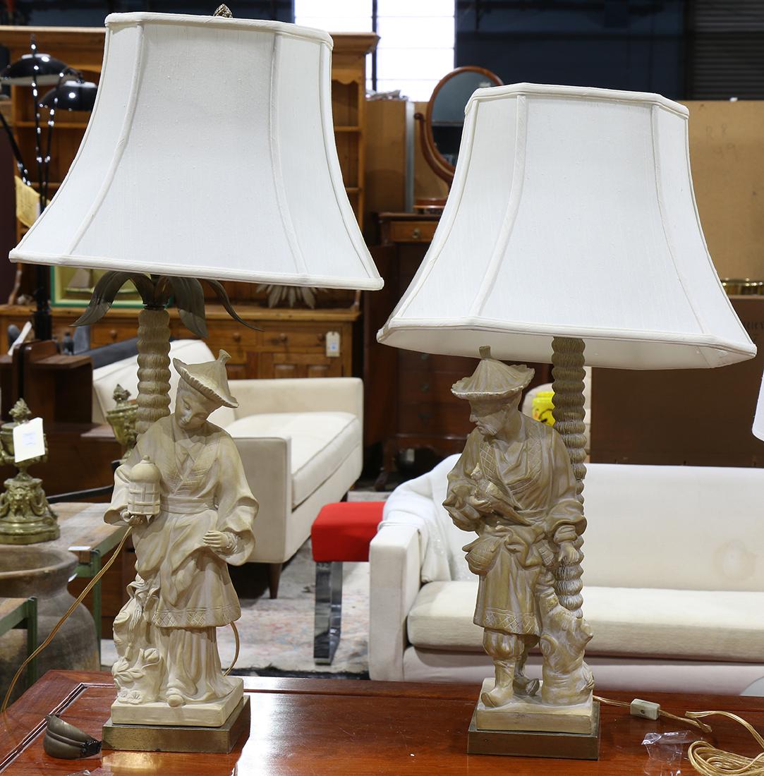 Pair of Chinoiserie table lamps (1 of 3)