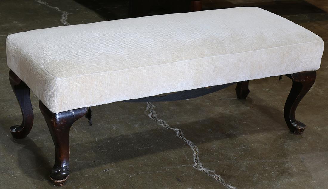 Queen Anne style bench (1 of 1)