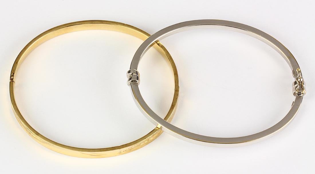 (Lot of 2) Gold bracelets (1 of 2)