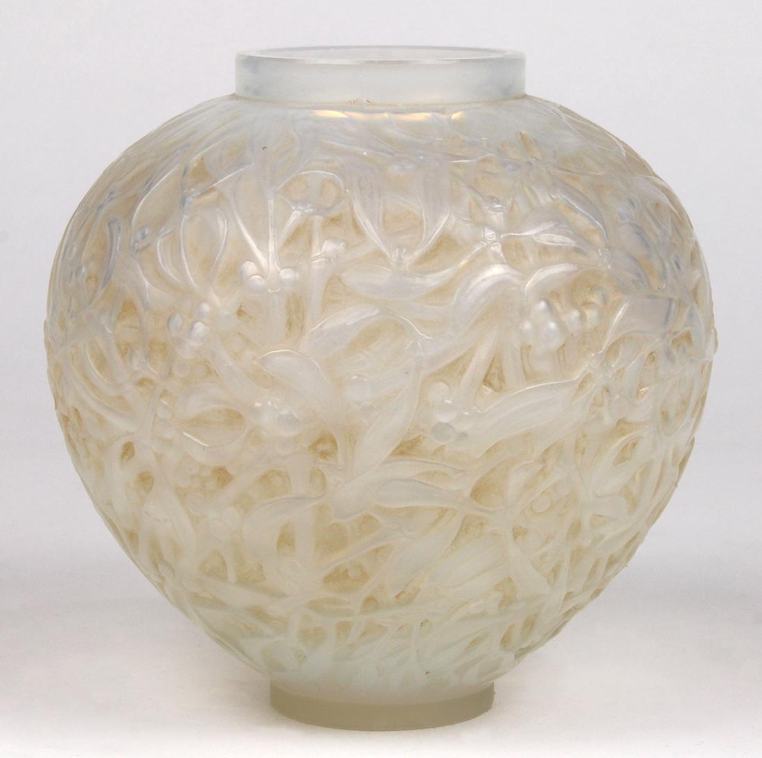 R Lalique Gui vase model 1749 (1 of 5)