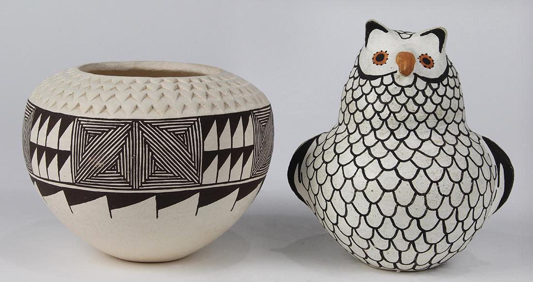 (lot of 2) Acoma ceramic vessel group (1 of 4)