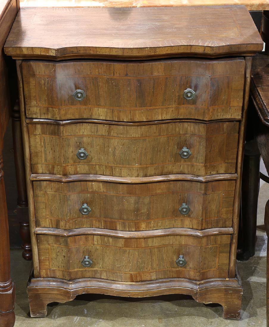 Continental Rococo commode (1 of 2)