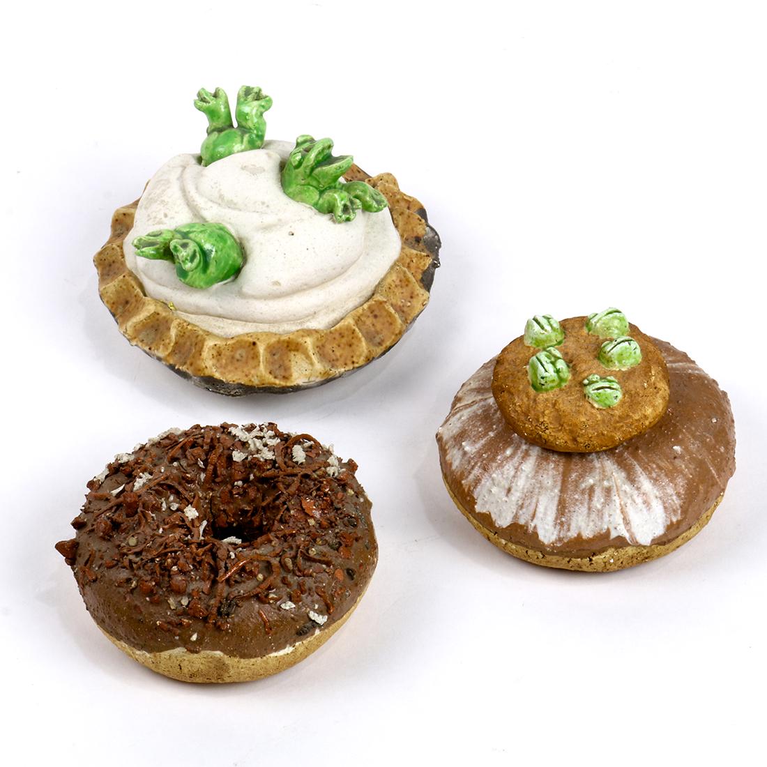 Ceramic works by David James Gilhooly (1 of 6)