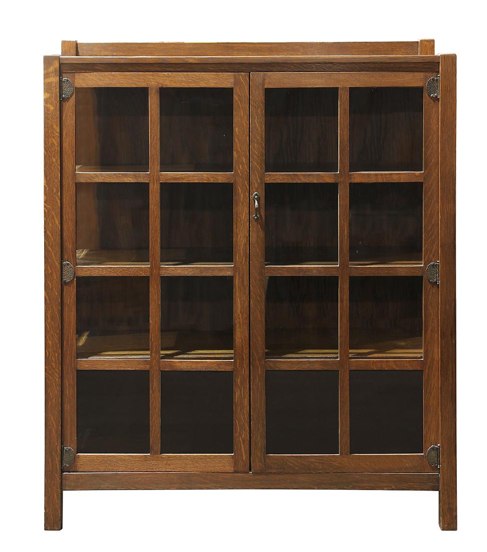 Arts and Crafts Stickley Brothers china cabinet #8446 (1 of 5)