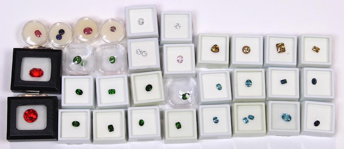 Collection of unmounted stones (1 of 1)