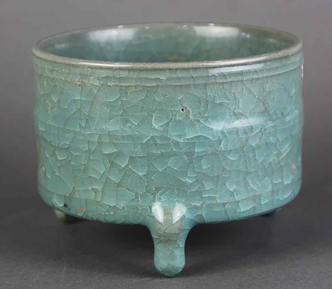 Chinese Guan-type Cylindrical Censer (1 of 6)