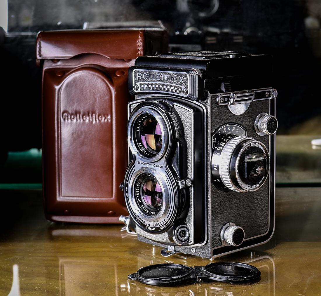 Rolleiflex camera, Synchro-Chromo, having a gray and (1 of 2)