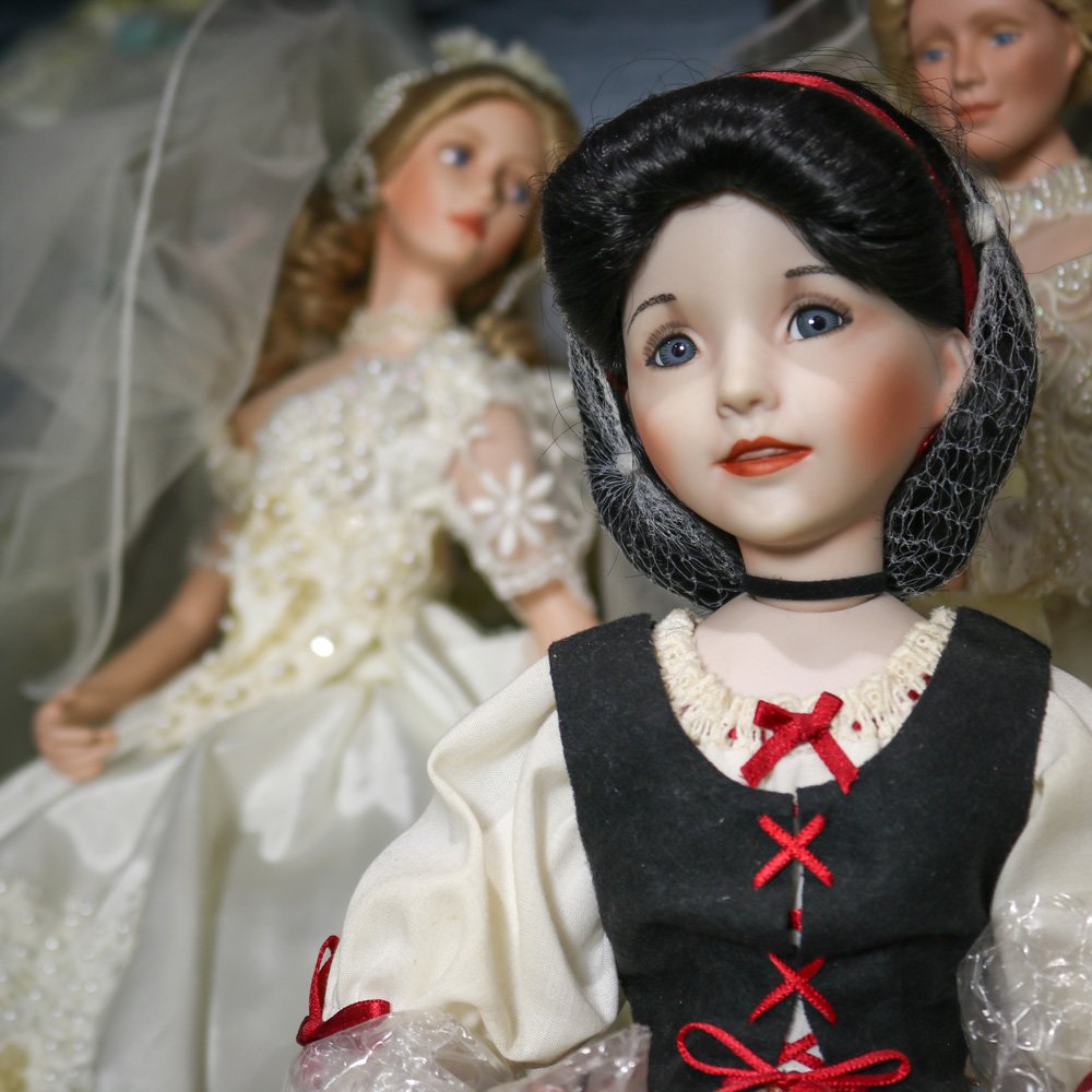 Collection of dolls (1 of 4)