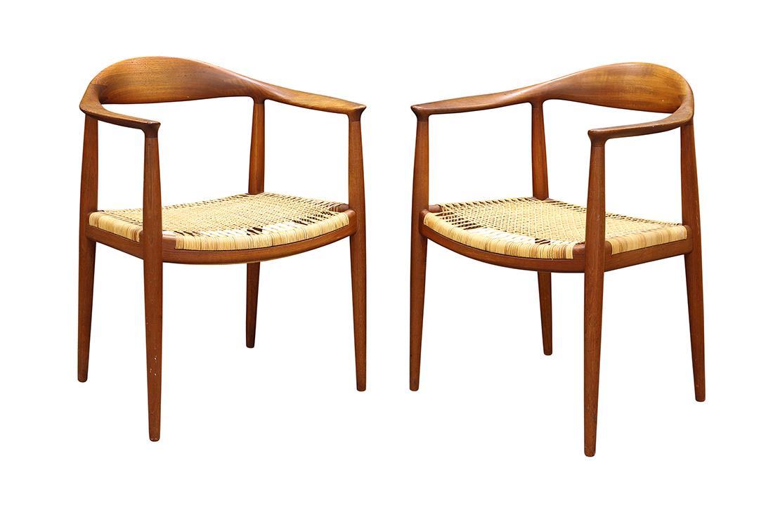 Pair of Hans Wegner for Johannes Hansen "The Chair" (1 of 8)
