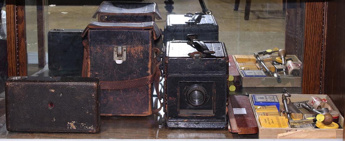 Antique photography equipment (1 of 2)