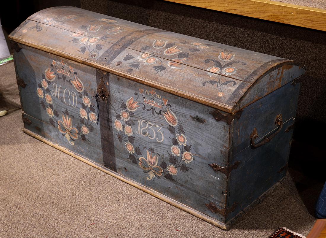 Paint decorated immigrant's chest (1 of 5)