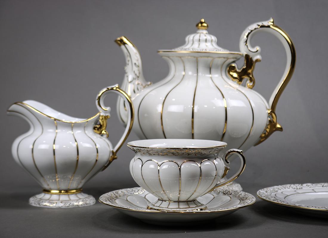 Meissen porcelain dessert service (1 of 5)