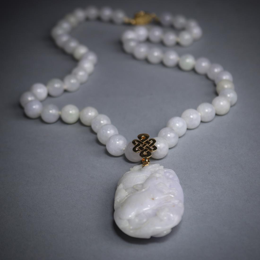 Jadeite and 14k yellow gold pendant-necklace (1 of 4)