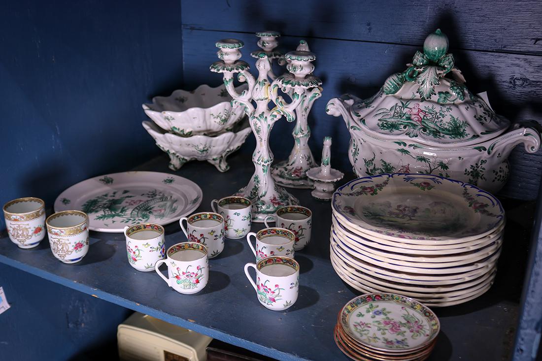 One shelf of assorted porcelain decorative articles (1 of 1)