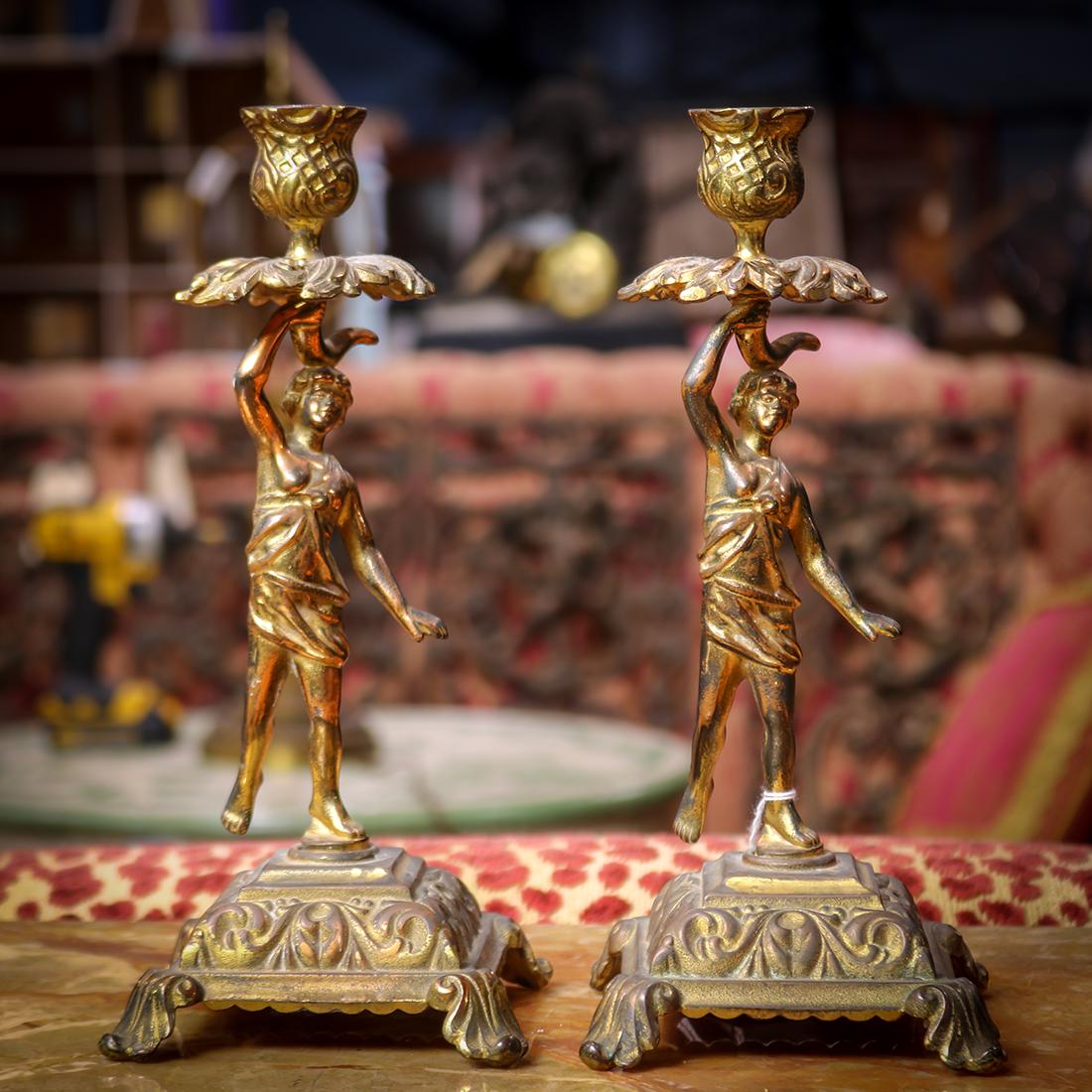 (lot of 4) Rococo style gilt bronze centerpiece, in the (1 of 7)