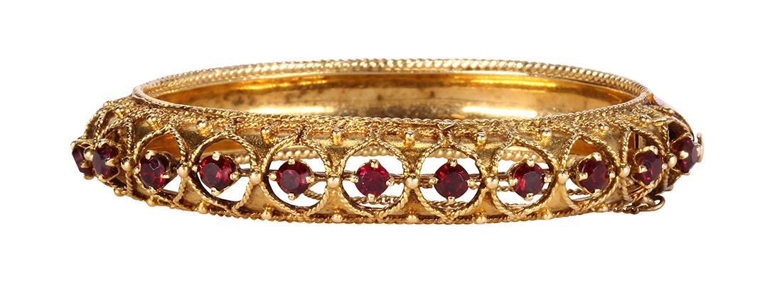 Garnet and 14k yellow gold bracelet (1 of 6)