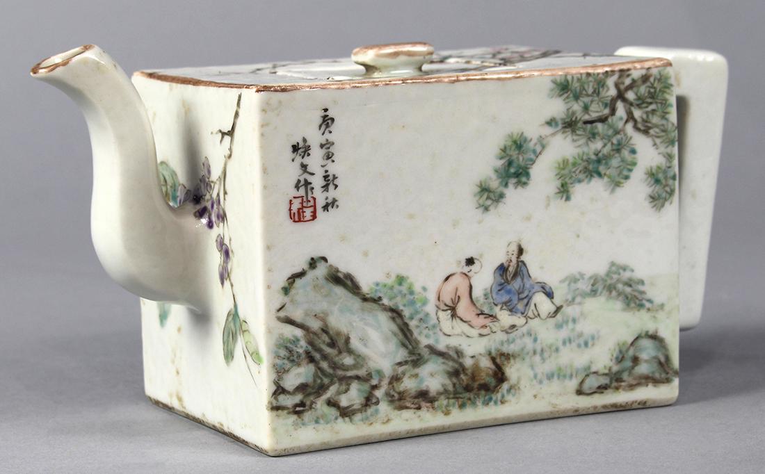 Chinese Porcelain Teapot (1 of 7)