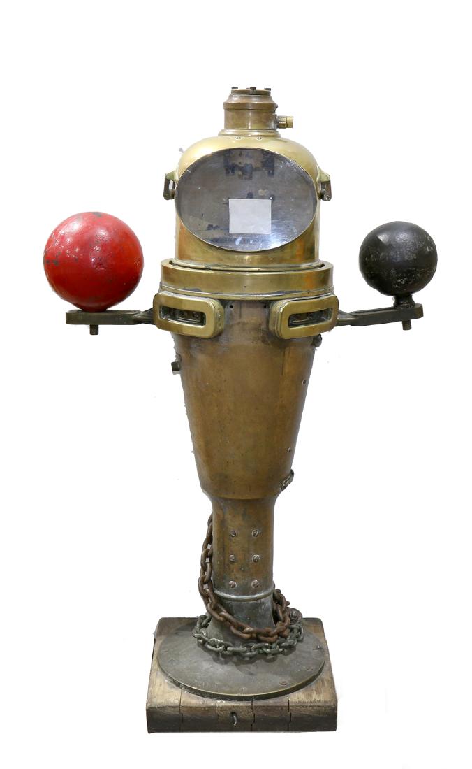 Ritchie United States Navy illuminated binnacle (1 of 3)