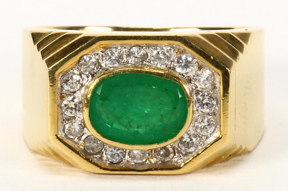 Emerald, diamond and 18k yellow gold ring (1 of 4)