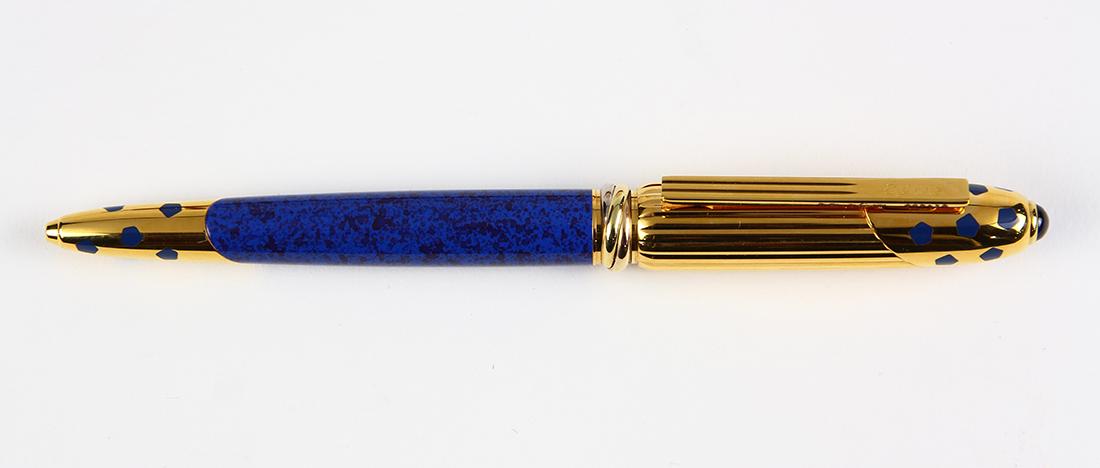 Must de Cartier Panthere roller ball pen, having a (1 of 4)