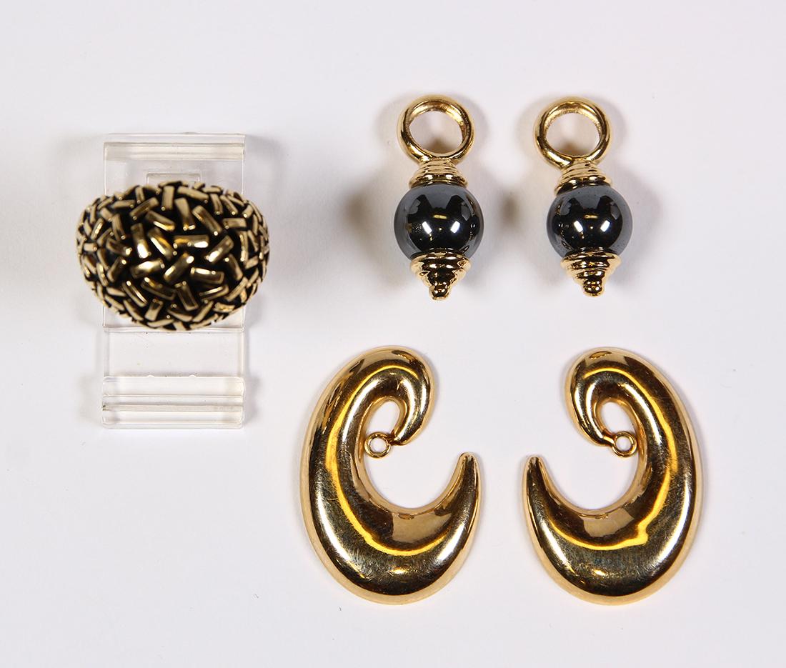 Hematite and yellow gold jewelry (1 of 2)