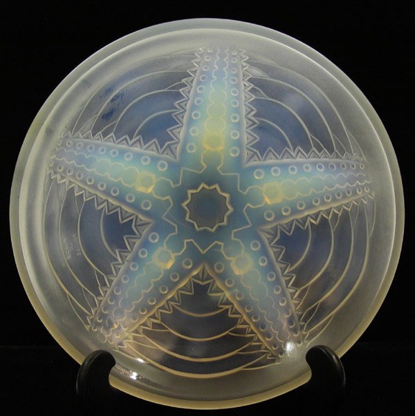 Opalescent glass starfish bowl France