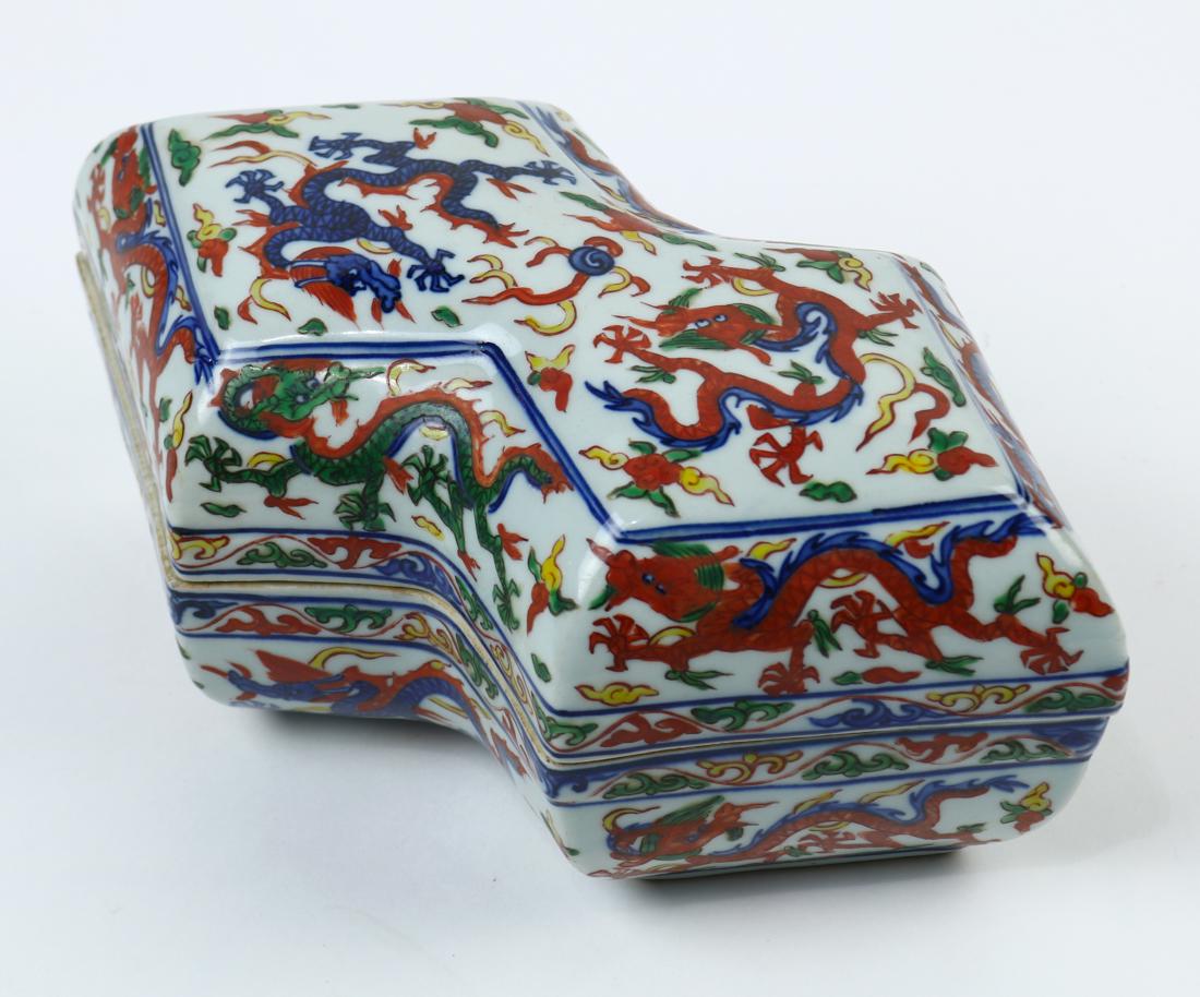 Chinese Wucai Porcelain Box of Linked Diamond Form (1 of 4)