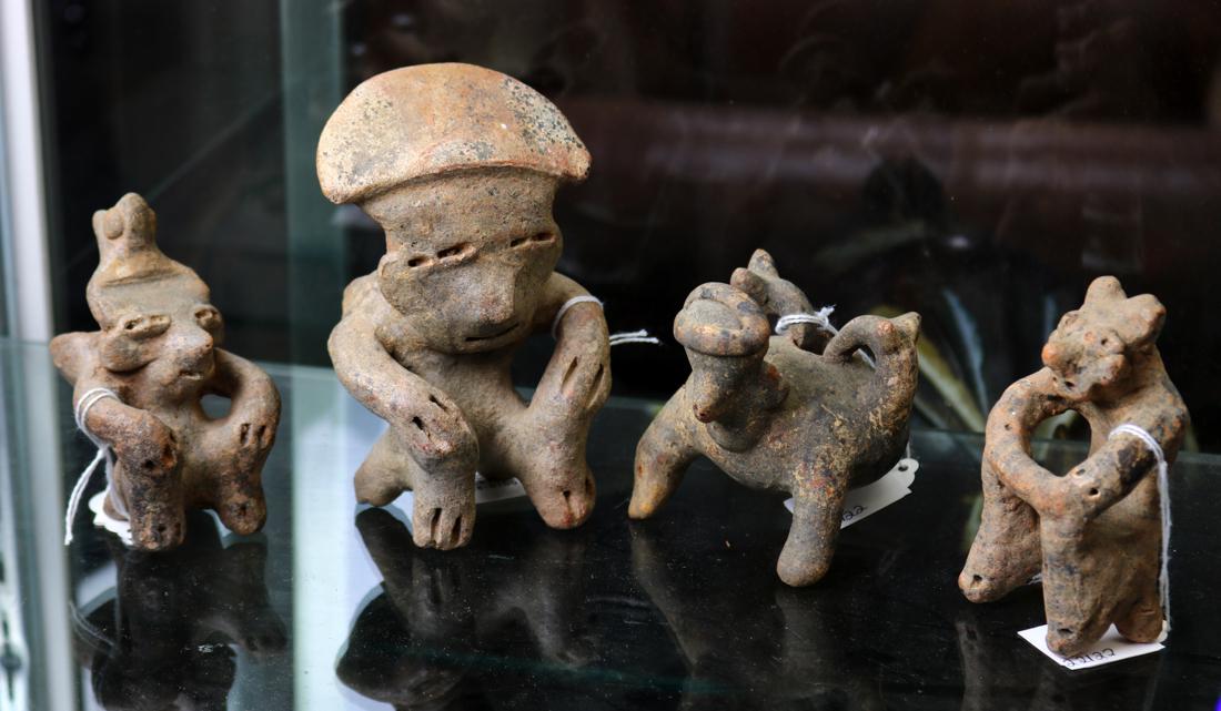 (lot of 4) Pre-Columbian ceramic figurines, from a (1 of 1)