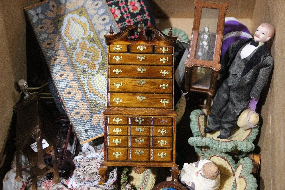 (lot of 3 boxes) Victorian doll house furniture, (1 of 4)